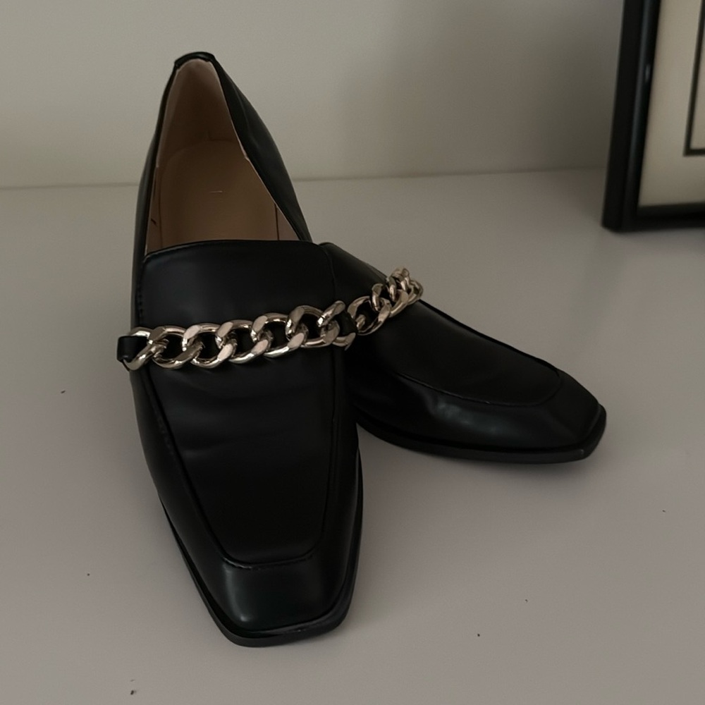 Nine West Chain detail Loafers